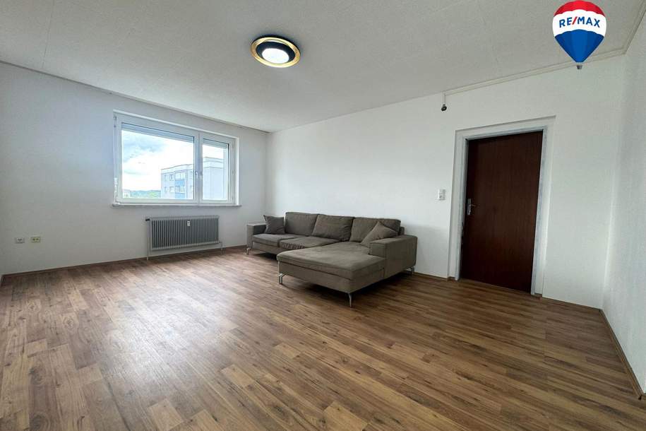 Attraktive Eigentumswohnung mit verglaster Loggia und eigenem PKW-Abstellplatz, Wohnung-kauf, 149.000,€, 4600 Wels(Stadt)