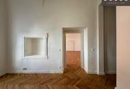 | TRAUMHAFTE &amp; HELLE ALTBAUWOHNUNG IM PALAIS | 2 ZIMMER | ca. 77m² | 2. OBERGESCHOSS MIT LIFT | AB SOFORT