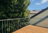 Top sanierte Dachgeschoßwohnung mit Terrasse und Grünblick – Nahe Kutschkermarkt