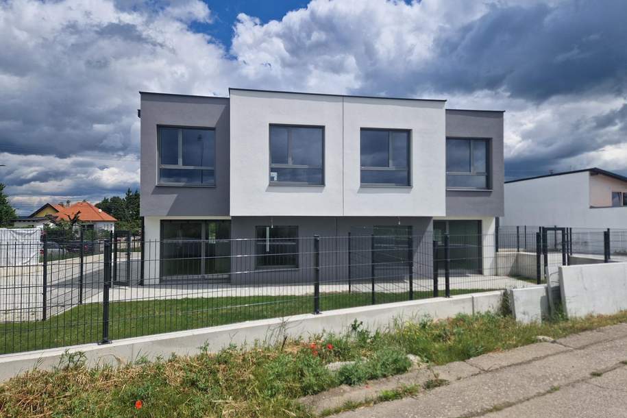 MODERN, MASSIV &amp; HOCHWERTIG WOHNEN IM HÜGELLAND DES SCHMIDATALES MIT BESTER INFRASTRUKTUR UND VERKEHRSANBINDUNG, Haus-kauf, 425.000,€, 3710 Hollabrunn