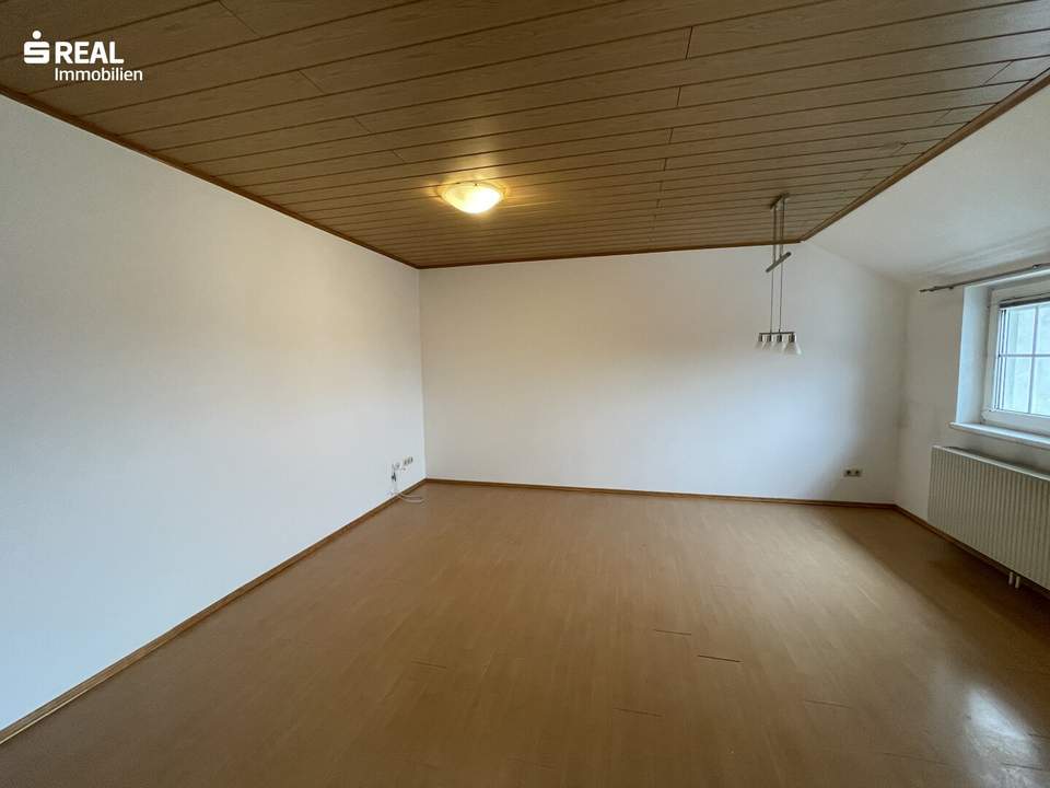 charmante Dachgeschosswohnung in ruhiger Lage