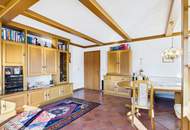 Wohnqualität und Raumvielfalt – gepflegtes Zweifamilienhaus mit Gartenidylle