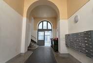 Sanierte charmante 2-Zimmer-Altbauwohnung