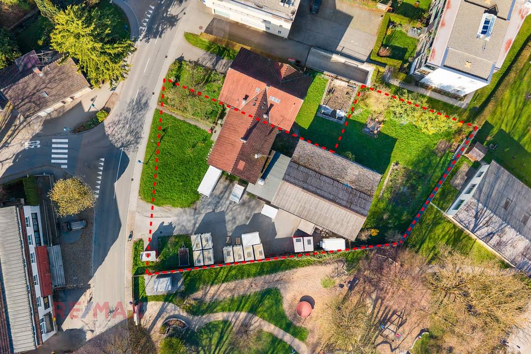 Hier beginnt Ihre Zukunft – Großes Grundstück für große Pläne