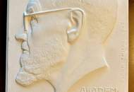 Einfamilienhaus mit historischem Hintergrund und optionalem Erweiterungspotenzial im Martinsviertel Klosterneuburg- Wohnen mit unverbaubarem Panorama-Fernblick