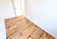 Eckjuwel mit Erker - Sonnendurchflutet und perfekt angebunden! Entzückende Altbauwohnung + Traumhaft schönes Haus + Perfekte Infrastruktur und Anbindung + Neue Einbauküche! Jetzt zugreifen!