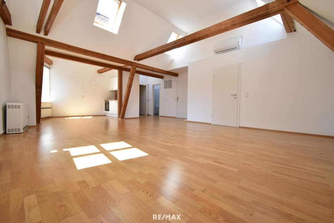 Sonniges Apartment mit Küche, Klima u. Lift im Zentrum von Steyr!