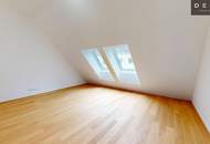 | ERSTBEZUG NACH SANIERUNG | DACHGESCHOSS | KLIMATISIERT | WÄRMEPUMPE |