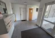 Barrierefreie Zweizimmerwohnung mit Eigengarten und Tiefgaragenstellplatz!