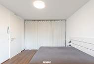 Zentrale, kernsanierte 2-Zimmer-Wohnung in absoluter Ruhelage
