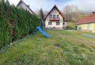 Familienfreundliches Ein- oder Zweifamilienwohnhaus mit 2 Wohneinheiten!