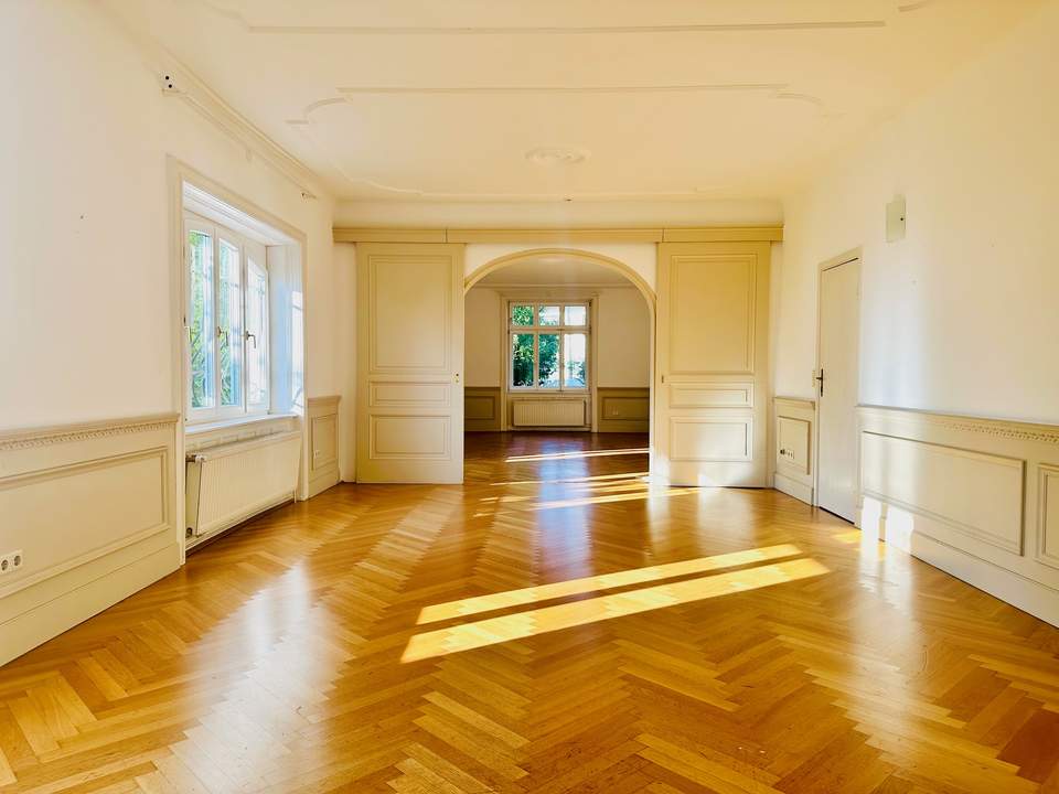 ALTBAUVILLA GRINZING MIT GROSSEM GARTEN