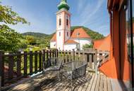 Luxus-Dachgeschoss 133,81 m² mit Terrasse, Designer-Inselküche & Spa-Bad – Weinbergblick + Poolnutzung - Voll möbliert