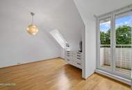 HOCH OBEN, WEIT BLICKEND - LOFTARTIGE DACHGESCHOSSWOHNUNG