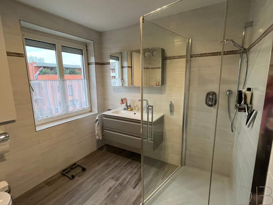 DB IMMOBILIEN | 3 Zimmerwohnung mit Balkon und Parkplatz - bezugsbereit!
