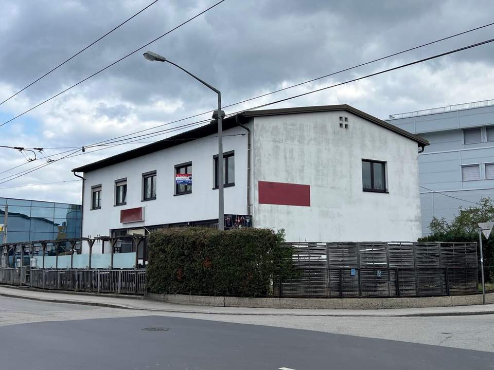 Haus mit Wohnungen und Gewerbefläche in guter Lage!