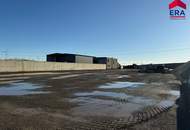 Top-Lage direkt an der A5: Vielseitige Freifläche in Schrick für private und gewerbliche Zwecke