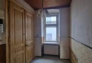 POTENTIAL/Sanierungsbedürftige Altbauwohnung beim Bahnhof Meidling + direkte U6 Nähe!!