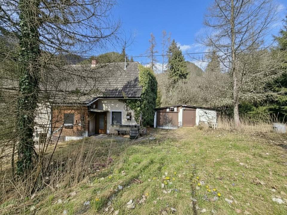 SANIERUNGSPROJEKT- Wohnhaus in ländlicher, ruhiger Lage