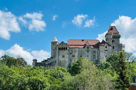 ***Exklusive Luxusvilla mit Blick auf Schloss Burg Liechtenstein mit Swimmingpool, 5 Garagenplätze uvm. in Maria Enzersdorf***, Haus-kauf, 2.999.999,€, 2344 Mödling