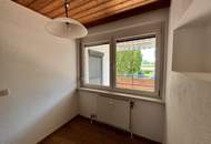 Gepflegte Eigentumswohnung mit Loggia und Parkplatz