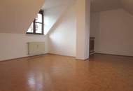 MEHRPARTEIENHAUS MIT ENTWICKLUNGSPOTENZIAL (Provisionsfrei)