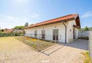 Exklusives Pferdeanwesen nahe Wien – Villa, Reitviereck mit Flutlichtanlage, eingezäunte Koppeln, zweites Wohnhaus und über 25.000 m² Eigengrund