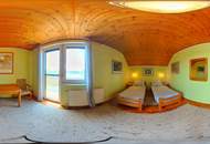 UNGARN ... "und am Ende der Straße steht ein Haus am SEE"