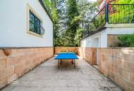 Einzigartige 14-Zimmer Villa mit Pool und Dachterrasse, Nähe Wilhelminenschloss