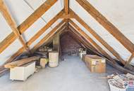 Sanierungsbedürftiges Haus mit riesigem Grundstück und Nebengebäuden