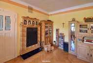 Exklusive Rarität - Villa mit traumhaftem Garten und Ordination