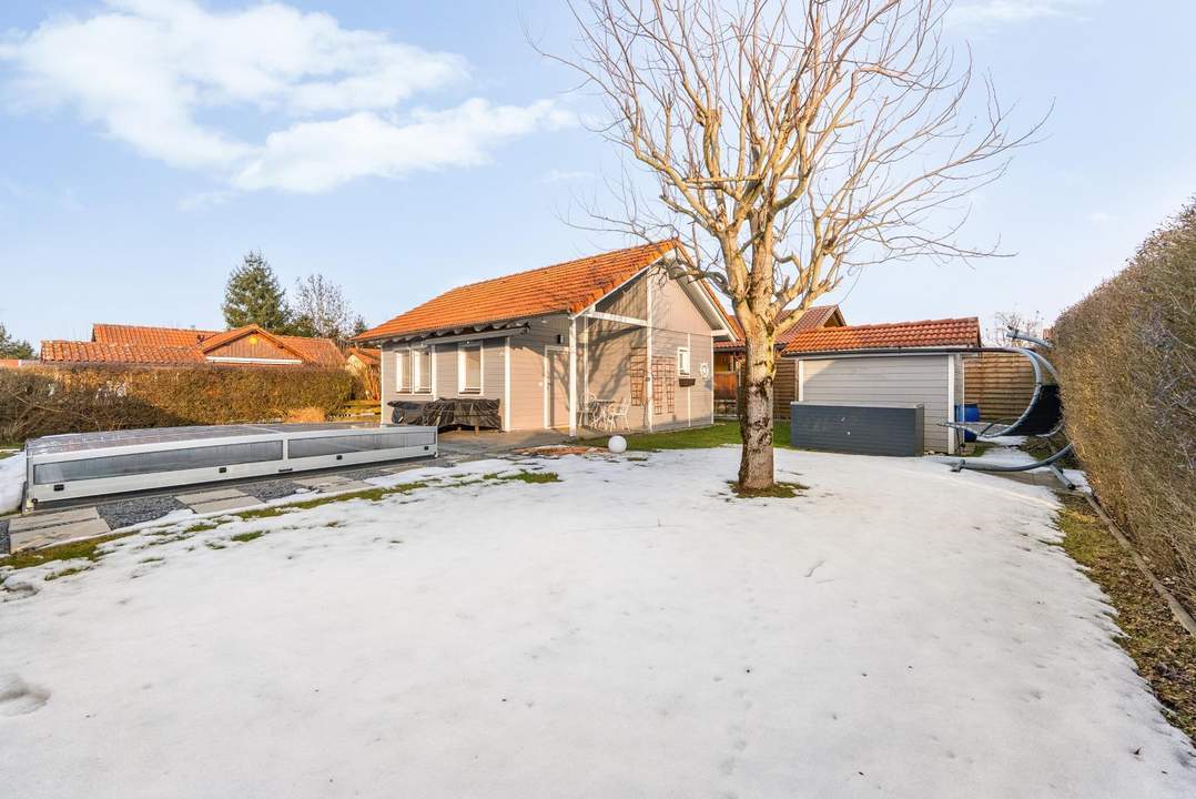 ***Urlaubsfeeling*** – Gepflegtes Gartenhaus mit Pool