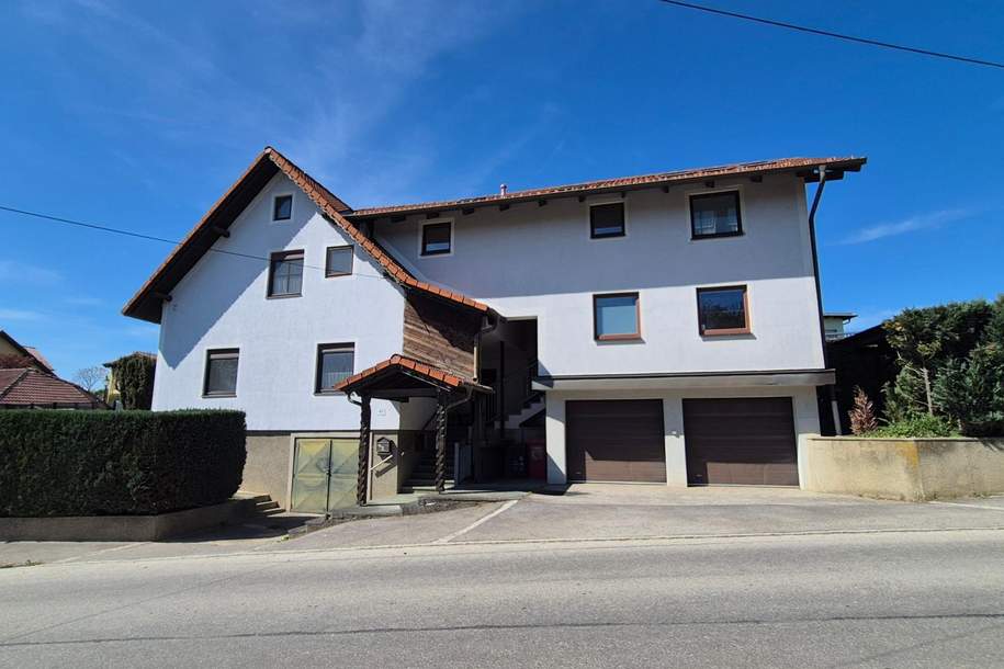 EIN- ZWEIFAMILIENHAUS MIT ZWEI EINGÄNGEN UND 3 GARAGEN, Haus-kauf, 299.000,€, 3041 Sankt Pölten(Land)