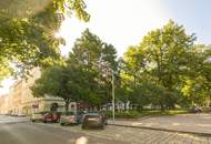 Brigittaplatz | Bezaubernde 2 Zimmer Altbau mit Potenzial &amp; Grünblick für unter € 3.650/m2