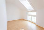 Gut geschnittene 3 Zimmer Dachgeschoßwohnung in ruhiger Innenhoflage mit Balkon