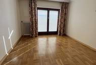 Mehrzweckhaus in guter Lage.