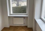 Attraktive Büro/Praxis in einem sehr schönen Altbau: 6 Zimmer, 1. Etage, gepflegt