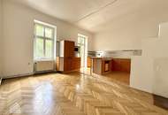 Helle Wohnung mit Balkon auf ganzer Etage zzgl. Rohdachboden, Nähe Einsiedlerpark