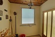 LIEBEVOLLES, RENOVIERUNGSBEDÜRFTIGES LANDHAUS MIT HERRLICHEM, RUHIGEN GARTEN