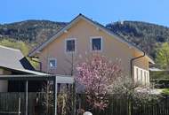Ein- oder Zweifamilienhaus in bester Wohnqualität mit Garten und Carport in Toplage!