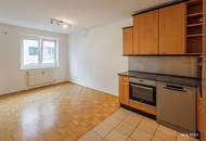 Ruhige 2-Zimmer-Wohnung mit Gartenblick und Garagenplatz