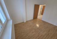 Barrierefreie Zweizimmerwohnung mit Eigengarten und Tiefgaragenstellplatz!