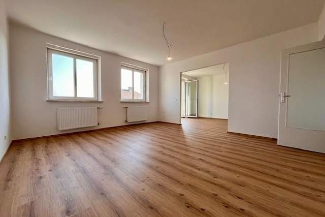 Erstbezug nach Komlettsanierung! Großzügige 3,5-Zimmer-Wohnung mit Balkon, Wohnung-miete, 1.499,00,€, 4600 Wels(Stadt)