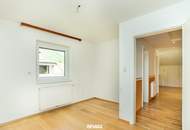 Umfangreich saniertes Einfamilienhaus mit 4 Garagen in sonniger Ruhelage von Rettenbach/Bad Ischl