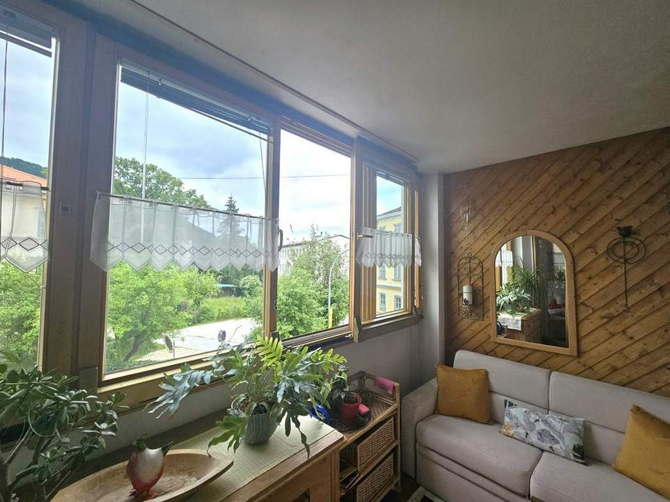 Gepflegte 3-Zimmer-Wohnung mit Loggia in zentraler Lage