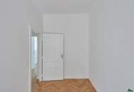 Erstbezug nach Sanierung: Schöne 3-Zimmer-Altbauwohnung mit Balkonmöglichkeit