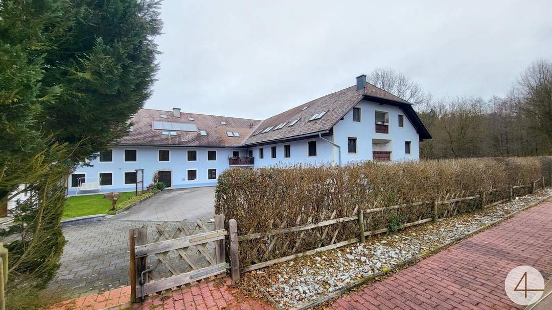 Exklusives Mehrfamilienhaus mit einzigartigem Potenzial und beeindruckendem Grundstück