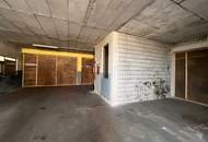 Lagerhalle und Werkstatt in praktischer Lage