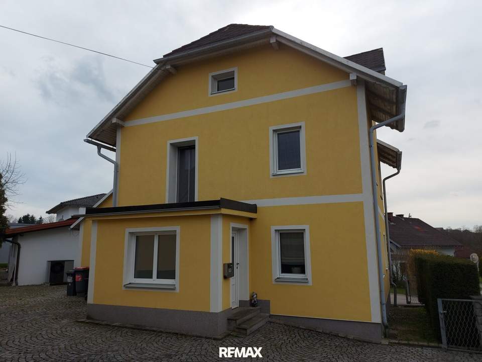 Tolles Haus im Grünen in Lambrechten!