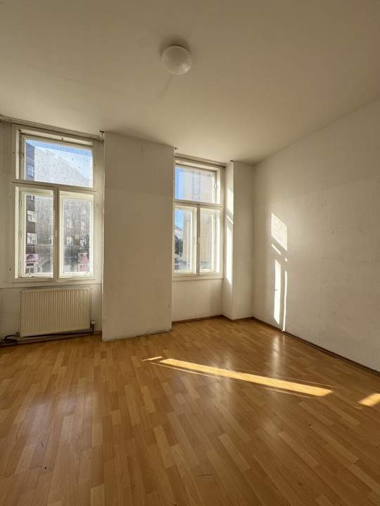 Einzigartige Altbauwohnung – Charmant &amp; Perfekt für Anleger oder Eigennutzer